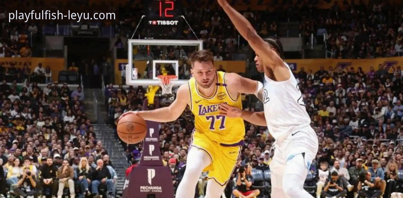 乐鱼官网安卓版 东契奇单骑救主 vs 湖人团队篮球:一场进攻盛宴的两种打开方式